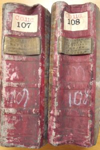 Roodleren banden van de Sociëteit van Berbice, nagestuurd naar Engeland in 1819 (TNA, CO 116)