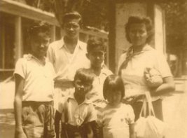 Oude familiefoto van de familie Valentijn.