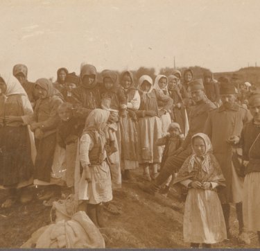 Groep Serviërs op de vlucht.