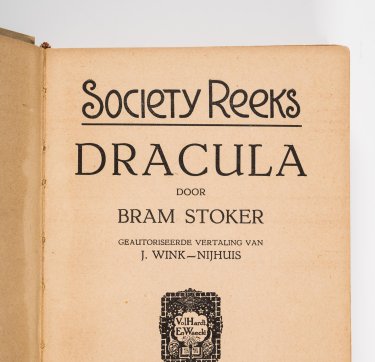 De titelpagina van Dracula door Bram Stoker