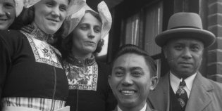 Een Indonesische delegatie op bezoek in Volendam
