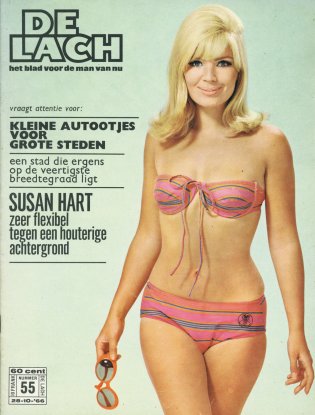 Cover van tijdschrift De Lach, 28 oktober 1966. Op de foto staat een vrouw in bikini met zonnebril in haar hand.