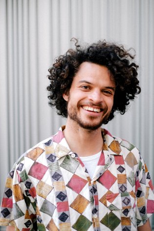 Een portretfoto van Mathieu Wijdeven